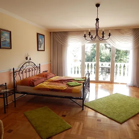 Georgina Apartment *